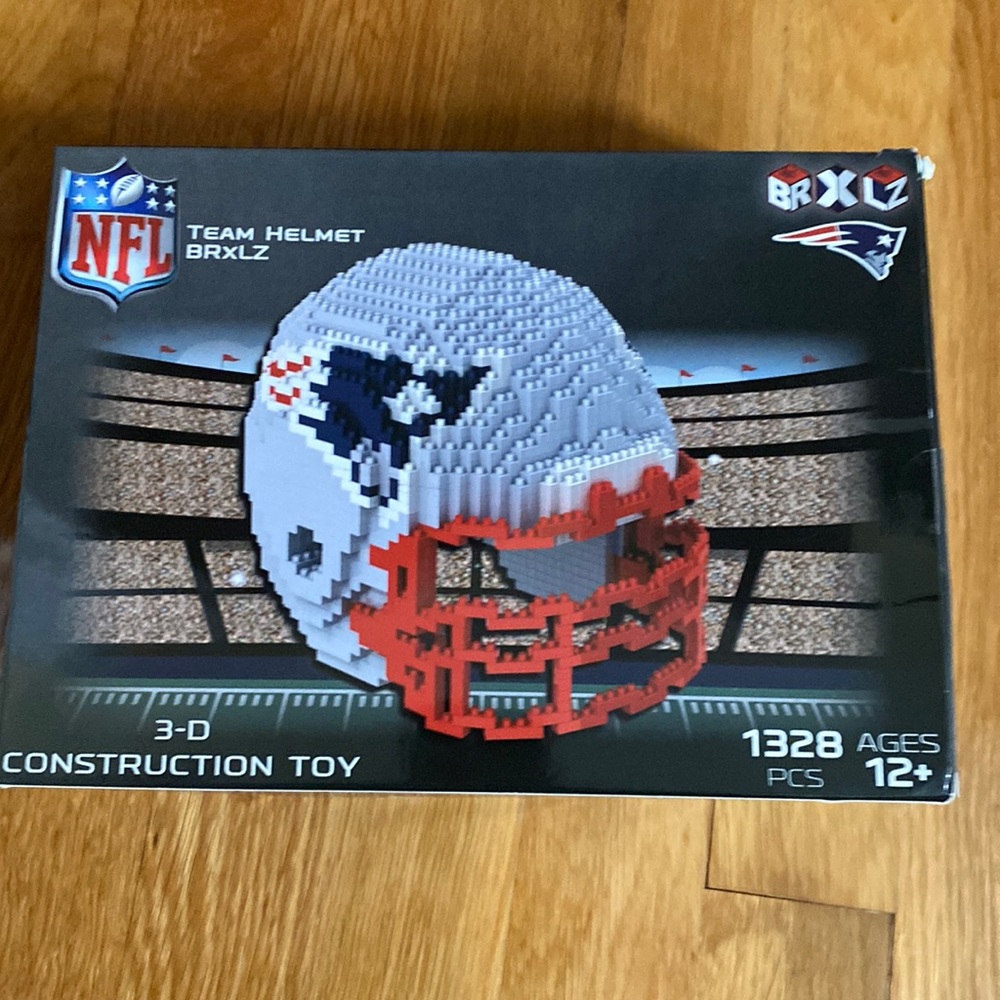Brxlz Patriots Helmet 3-D construction set